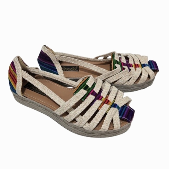 Claudia Woven Sandals Women's Size 7.5 Slid-On Quality Softness - Picture 1 of 9